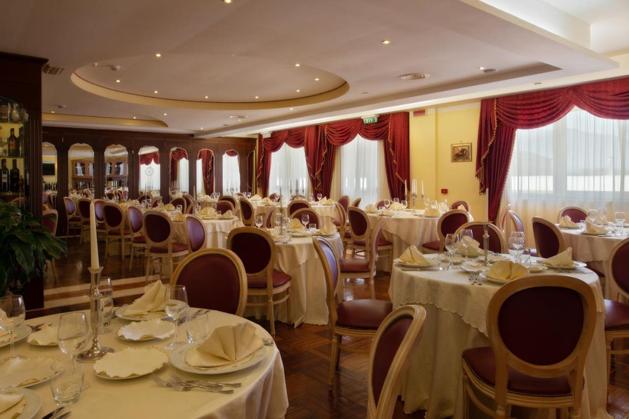 Grand Hotel Osman Ristorante Il Danubio Atena Lucana Exterior photo
